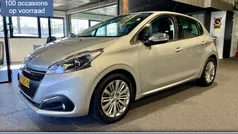 Grijs, metallic lak Gebruikt 2016 Peugeot 208 Allure Hatchback | € 8.990 (Eerlijke prijs)