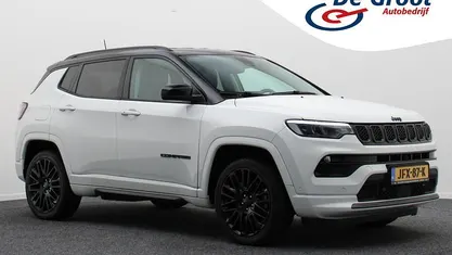 Wit Occasion 2022 Jeep Compass SUV | € 24.450 (Goede deal)