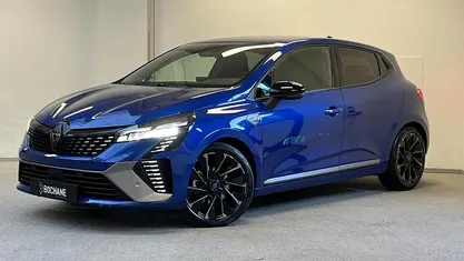 Blauw Occasion 2024 Renault Clio V Esprit Alpine Hatchback | € 24.695 (Eerlijke prijs)