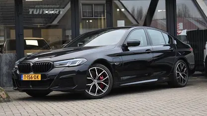 Gebruikt 2023 BMW 530e M Sport Sedan | € 42.945 (Eerlijke prijs)