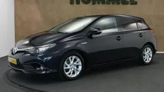 Grijs Gebruikt 2017 Toyota Auris Hybrid Hatchback | € 14.645 (Eerlijke prijs)