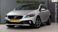 Gebruikt 2015 Volvo V40 CC Ocean Race Stationwagen | € 16.795 (Eerlijke prijs)