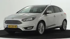 Grijs Gebruikt 2016 Ford Focus Titanium Hatchback | € 10.445 (Eerlijke prijs)