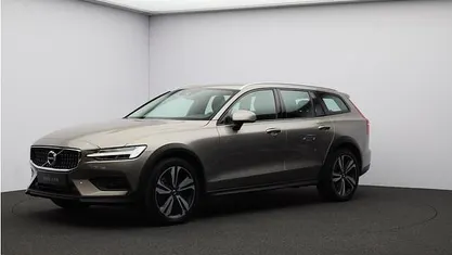 Occasion Volvo V60 CC Pro 251 PK (184 kW) 2020 Grijs Stationwagen