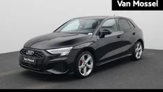 Zwart Gebruikt 2023 Audi A3 Sportback e-tron Competition Sedan | € 34.900 (Eerlijke prijs)