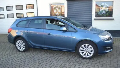 Occasion Opel Astra Sport 140 PK (102 kW) 2015 Blauw (metallic) Stationwagen