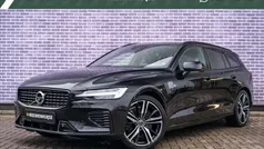 Zwart Gebruikt 2022 Volvo V60 R-Design Stationwagen | € 37.894 (Eerlijke prijs)