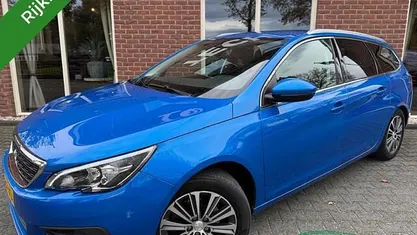 Occasion 2020 Peugeot 308 SW Allure Stationwagen | € 9.899 (Super prijs)