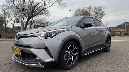 Occasion 2017 Toyota C-HR SUV | € 14.995 (Eerlijke prijs)