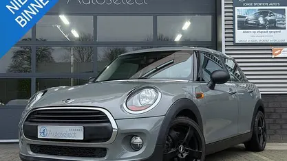 Gebruikt 2018 Mini ONE Business Hatchback | € 13.990 (Goede deal)