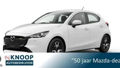 Wit Gebruikt 2024 Mazda 2 Center-Line Hatchback | € 21.900 (Eerlijke prijs)