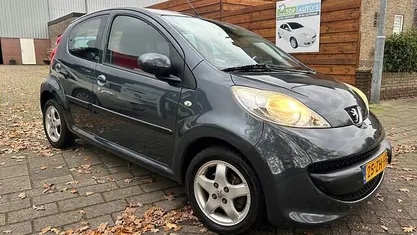 Occasion 2008 Peugeot 107 Urban Move Hatchback | € 1.950 (Eerlijke prijs)