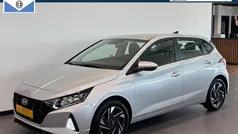 Zilver Gebruikt 2023 Hyundai i20 Comfort Hatchback | € 19.950 (Eerlijke prijs)