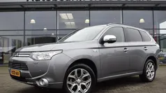 Grijs, metallic lak Gebruikt 2014 Mitsubishi Outlander Edition SUV | € 11.950 (Goede deal)