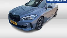 Grijs Gebruikt 2020 BMW 118 Executive Hatchback | € 25.950 (Eerlijke prijs)