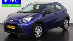 Blauw Gebruikt 2024 Toyota Aygo Play Hatchback | € 17.495 (Eerlijke prijs)
