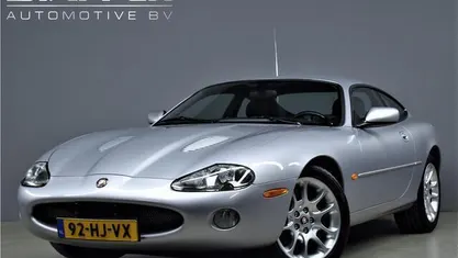 Grijs Gebruikt 2001 Jaguar XKR Coupé | € 22.995 (Super prijs)