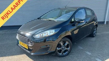 Occasion Ford Fiesta Style 65 PK (47 kW) 2015 Zwart, metallic lak Hatchback