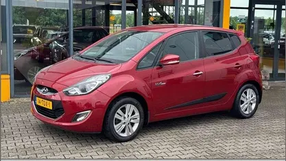 Occasion Hyundai ix20 90 PK (66 kW) 2012 Rood Hatchback