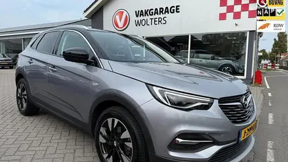 Grijs Occasion 2020 Opel Grandland X Innovation SUV | € 18.950 (Eerlijke prijs)