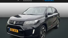 Gebruikt 2025 Suzuki Vitara Style SUV | € 27.925 (Eerlijke prijs)