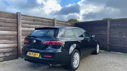 Zwart Gebruikt 2011 Alfa Romeo 159 Progression Stationwagen | € 6.750 (Eerlijke prijs)