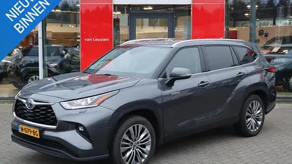Grijs Gebruikt 2021 Toyota Highlander Executive SUV | € 49.790 (Super prijs)