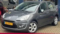 Grijs, metallic lak Gebruikt 2012 Citroën C3 Tendance Hatchback | € 5.290 (Eerlijke prijs)