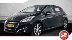 Zwart Gebruikt 2019 Peugeot 208 Allure Hatchback | € 11.925 (Eerlijke prijs)