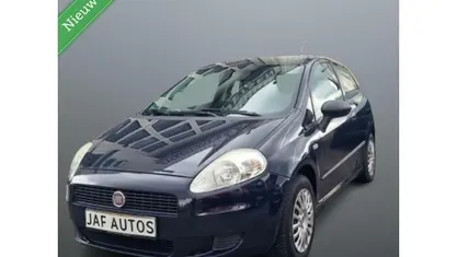 Blauw Gebruikt 2011 Fiat Grande Punto Hatchback | € 2.250 (Eerlijke prijs)