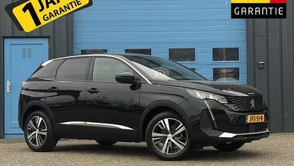 Zwart Occasion 2024 Peugeot 3008 Allure SUV | € 26.970 (Super prijs)