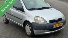Grijs Gebruikt 2001 Toyota Yaris Hatchback | € 1.790 (Eerlijke prijs)