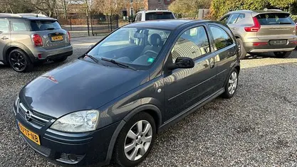 Grijs Gebruikt 2006 Opel Corsa Hatchback | € 1.495 (Super prijs)