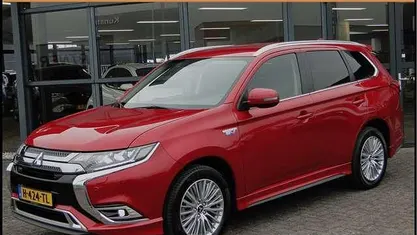 Occasion Mitsubishi Outlander P-HEV Intense 2020 Rood SUV