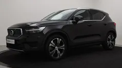 Zwart Gebruikt 2022 Volvo XC40 Inscription SUV | € 34.900 (Eerlijke prijs)
