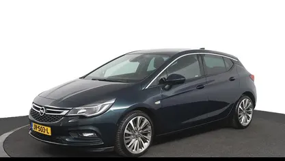 Groen Gebruikt 2016 Opel Astra Innovation Hatchback | € 10.945 (Eerlijke prijs)