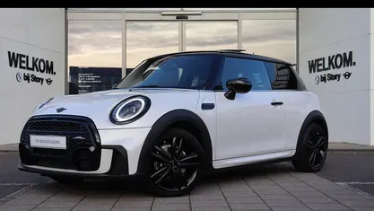 Wit (metallic) Gebruikt 2023 Mini John Cooper Works Premium Hatchback | € 28.950 (Eerlijke prijs)