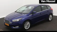 Blauw Gebruikt 2016 Ford Focus Titanium Hatchback | € 12.945 (Eerlijke prijs)