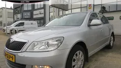 Grijs Gebruikt 2011 Skoda Octavia Ambition Hatchback | € 5.750 (Eerlijke prijs)