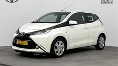Wit Gebruikt 2018 Toyota Aygo Hatchback | € 9.995 (Eerlijke prijs)
