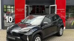 Zilver, metallic lak Gebruikt 2023 Toyota Yaris Cross Active SUV | € 22.640 (Super prijs)