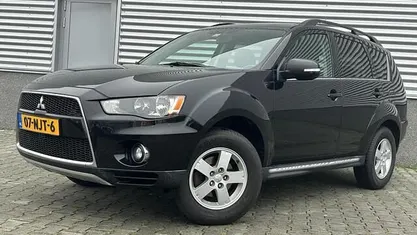 Zwart Gebruikt 2010 Mitsubishi Outlander Edition SUV | € 6.950 (Goede deal)