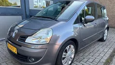 Grijs Gebruikt 2009 Renault Grand Modus Exception MPV | € 2.450 (Eerlijke prijs)
