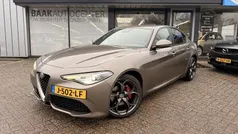 Grijs Gebruikt 2020 Alfa Romeo Giulia Super Sedan | € 27.950 (Eerlijke prijs)