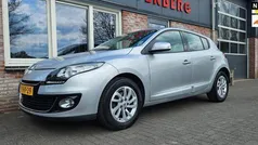 Grijs, metallic lak Gebruikt 2014 Renault Mégane III Collection Hatchback | € 6.450 (Eerlijke prijs)
