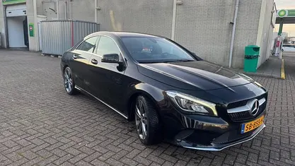 Zwart Gebruikt 2017 Mercedes CLA200 Business Sedan | € 12.750 (Goede deal)