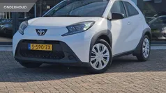 Gebruikt 2023 Toyota Aygo Play Hatchback | € 15.450 (Goede deal)