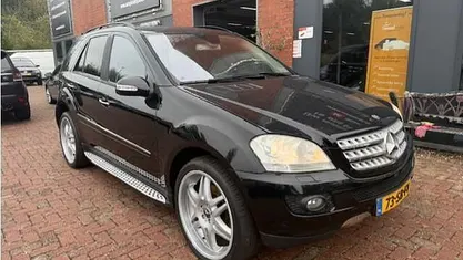 Gebruikt 2005 Mercedes 500 SUV | € 9.900 (Eerlijke prijs)