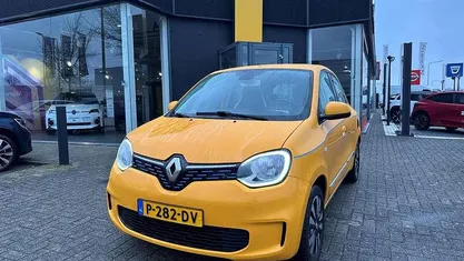 Occasion Renault Twingo Intens 60 kW (82 PK) 2022 Geel Hatchback