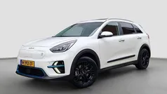 Wit Gebruikt 2022 Kia e-Niro SUV | € 27.935 (Eerlijke prijs)